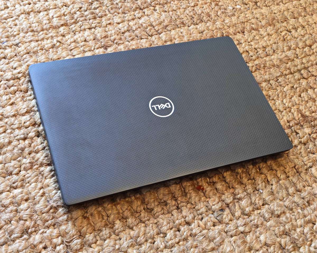 Dell latitude 7400 core i7 8th gen Touchscreen