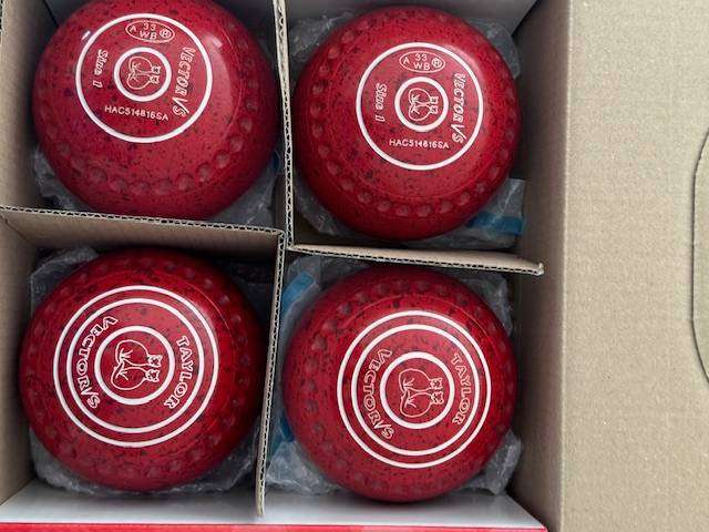 Lawn Bowles Taylor  V/S  size 1H color Red