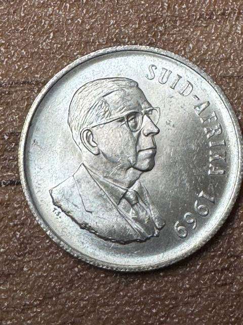SOUTH AFRICA  ONE RAND COINS  -  1969 T E DONGES  SILVER AFRIKAANS
