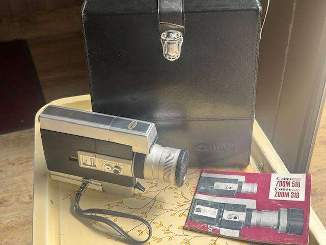 CANON SUPER 8 FILM CAMERA  518