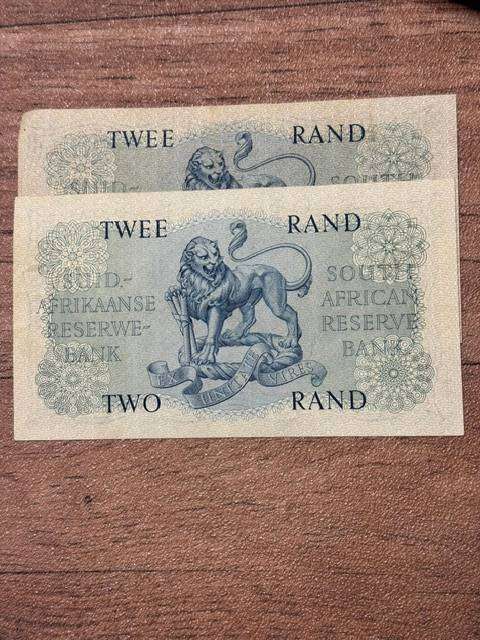 S A TWO RAND NOTES  IN MINT CONDITION TOTAL 2 NOTES