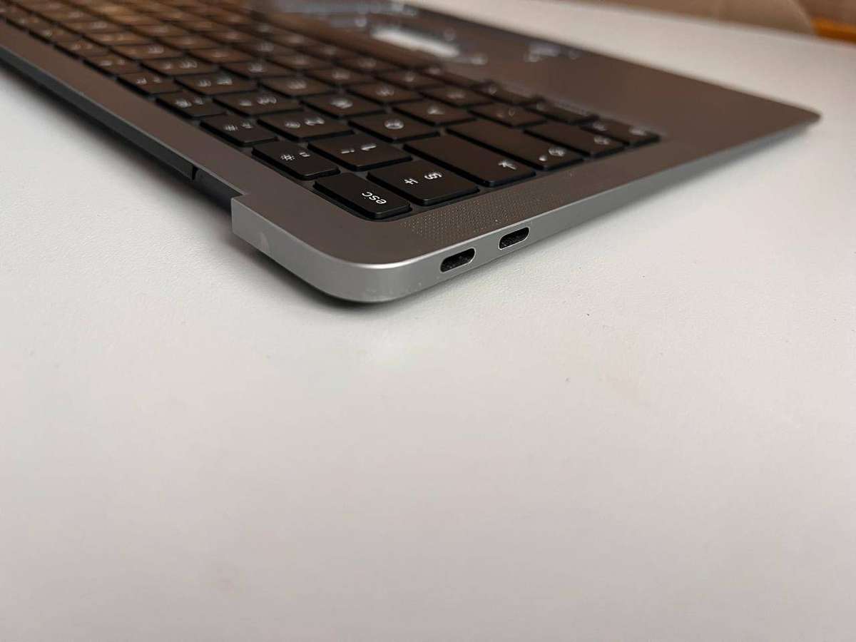 A2337 Top Case with Keyboard for Apple MacBook Air 13 inch M1 2020.(Check pictures please)
