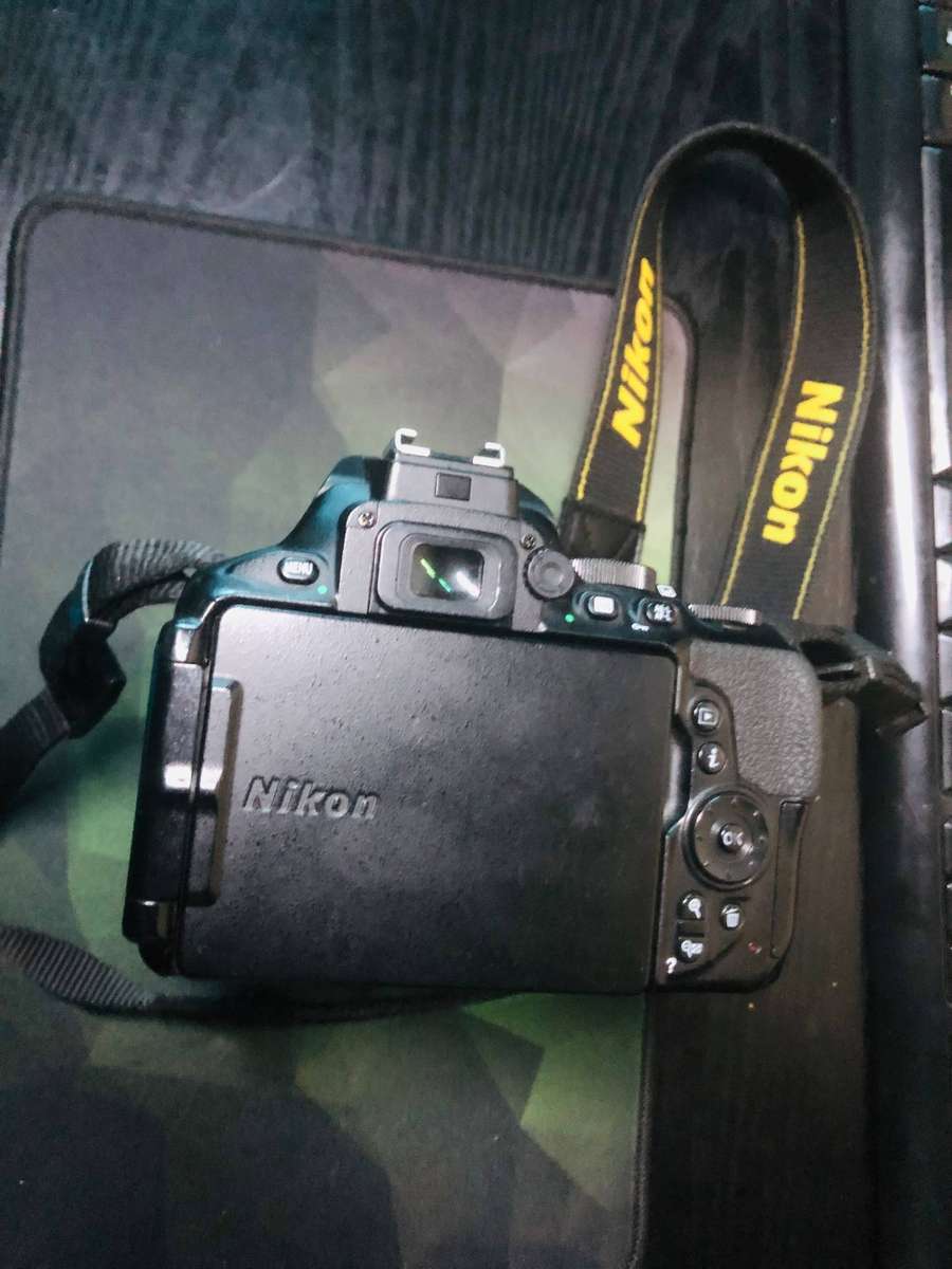 Camera Nikon D5600