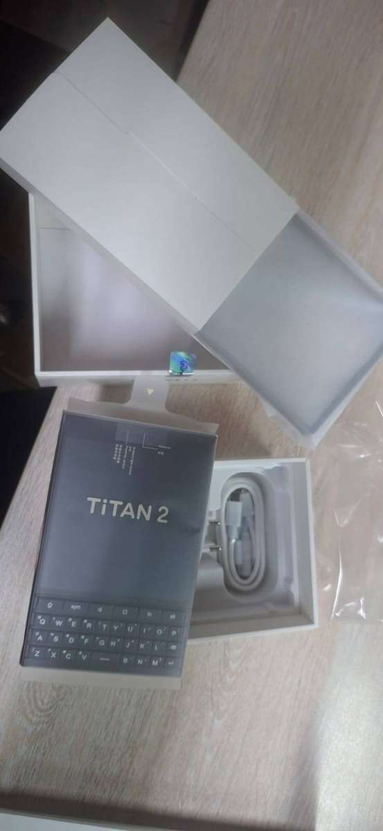 Unihertz Titan 2 - The Latest 5G QWERTY Physical Keyboard Smartphone