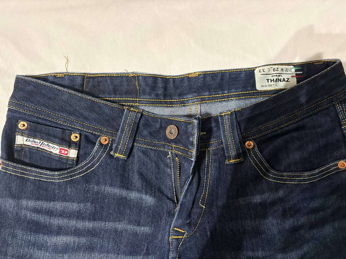 Vintage y2k Diesel Thanaz jeans