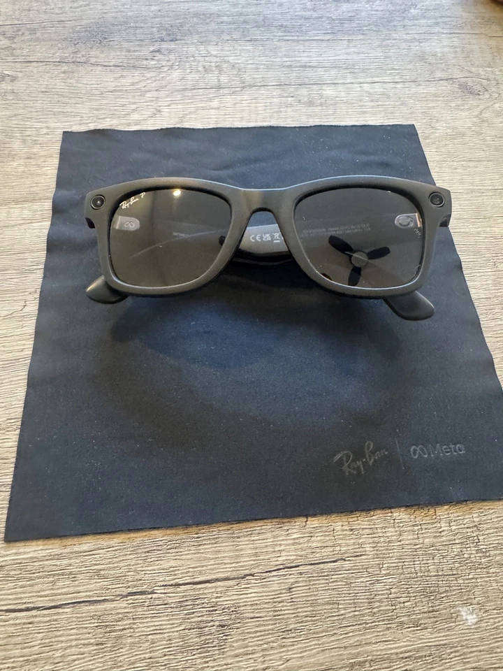 Ray-Ban Meta AI Wayfarer Shades