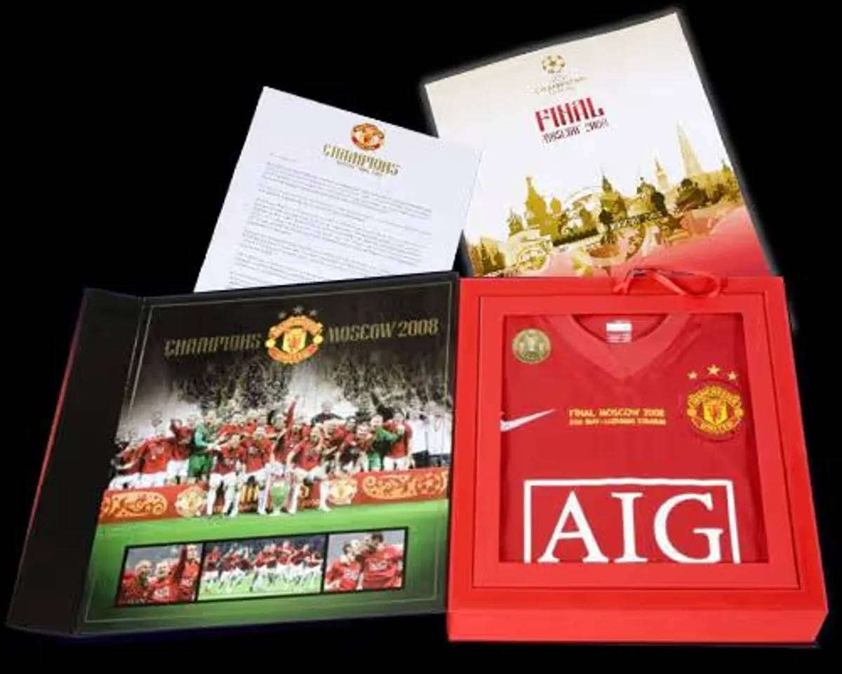 Manchester United '3 star' Commemorative Shirt Box Set 2008.