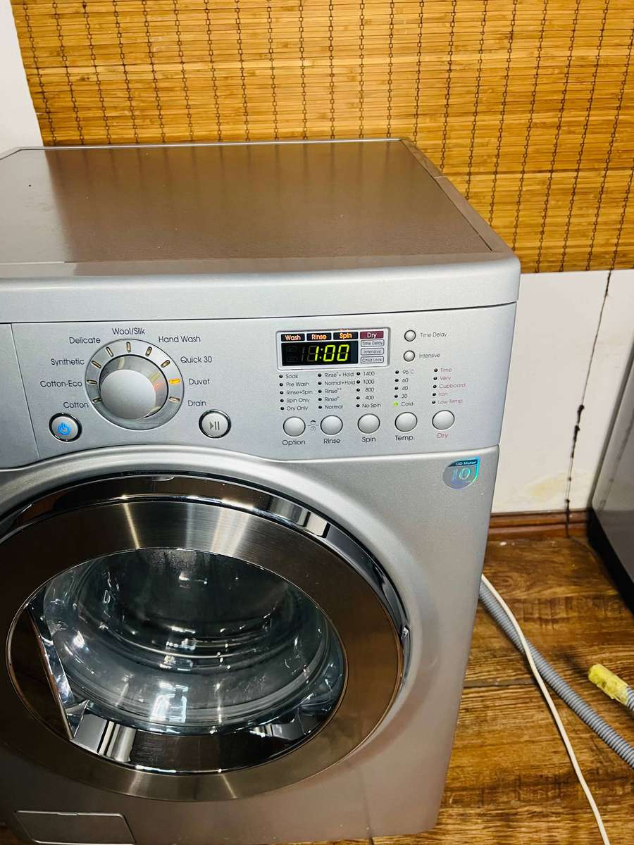 LG 2-in-1 washing machine and dryer combo - secondhand, working condition