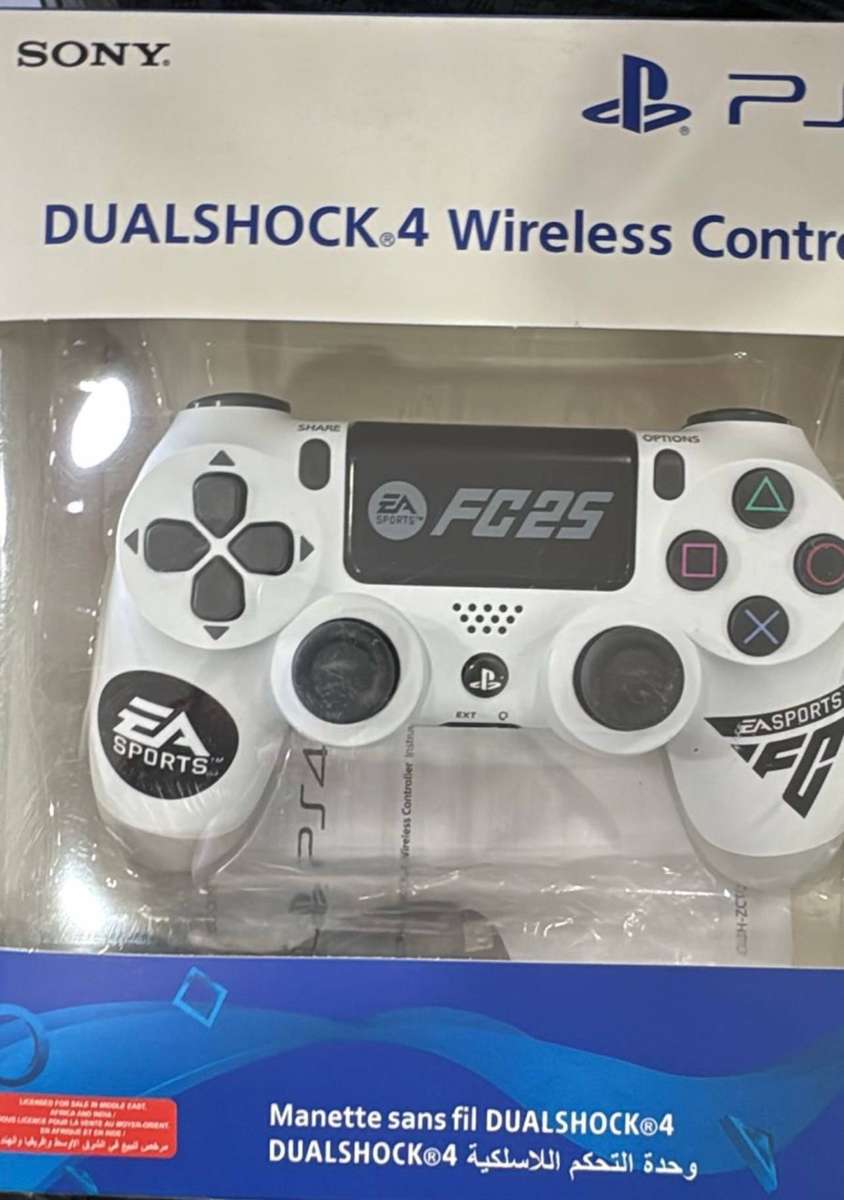 PlayStation 4 Controller white