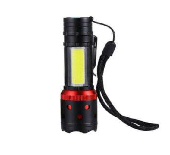 Multifunctional Zoom Flashlight 450 Lumens - Rechargeable