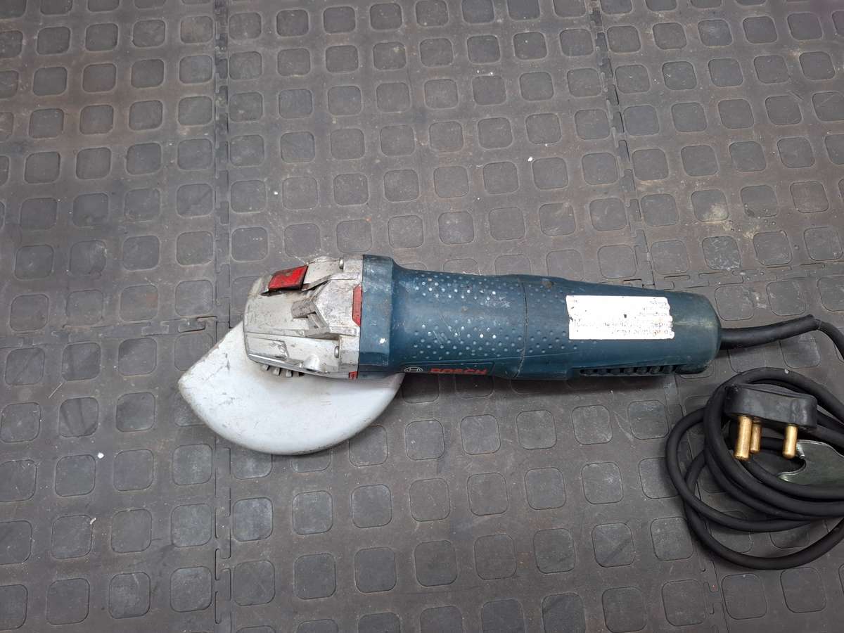 BOSCH Professional GWS 15-150 CP Angle Grinder