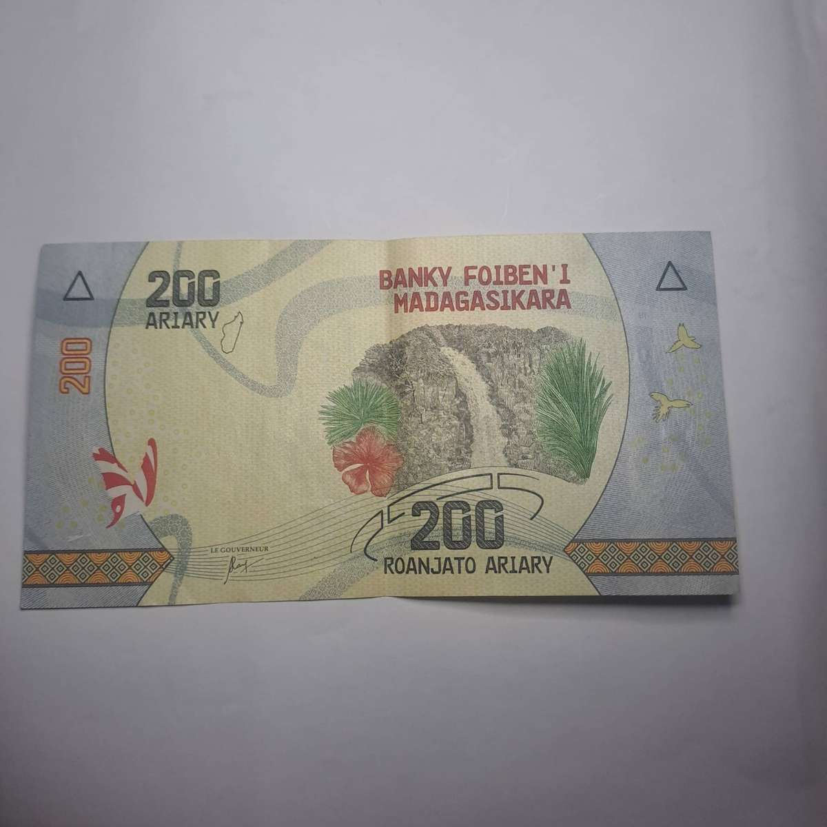 Two....200 Madagascar banknotes