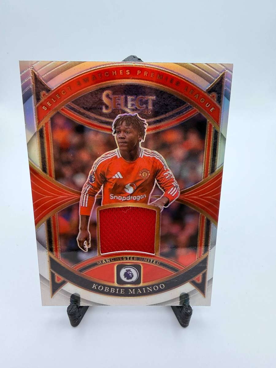 Panini Select Kobbie Mainoo Manchester United Patch