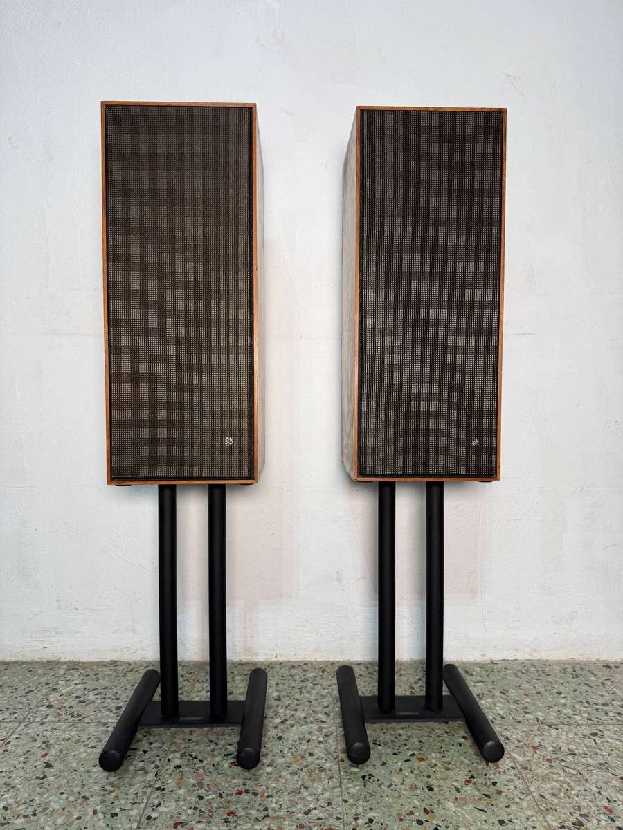 Bang & Olufsen Beovox 2600 Speakers  Excellent Condition