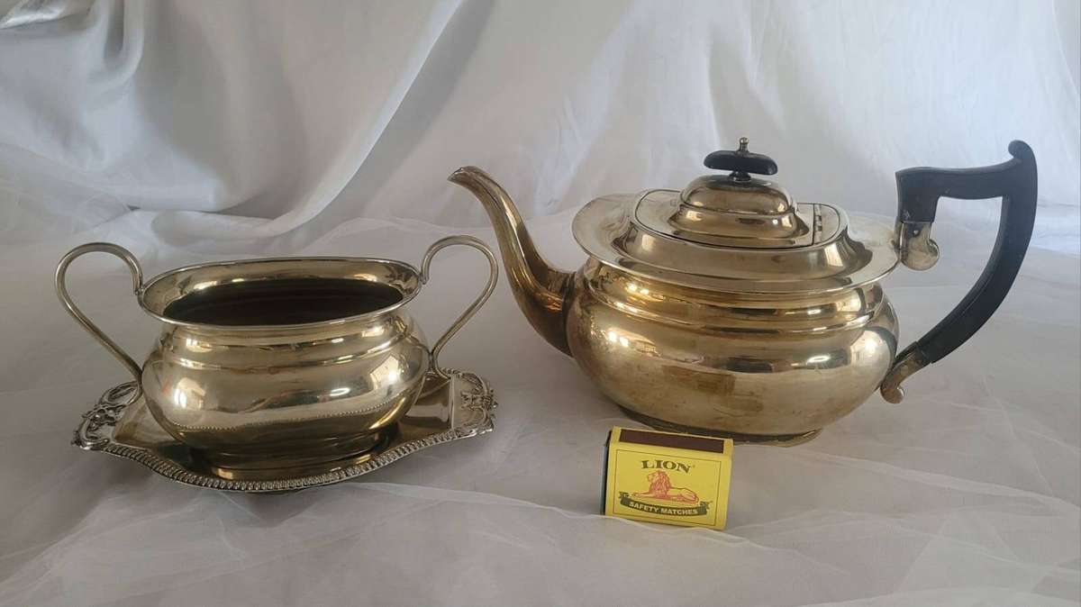 Antique Sheffield EPNS Silver-Plated 3-Piece Set  Teapot + Gravy Boat + Undertray  Hallmarked