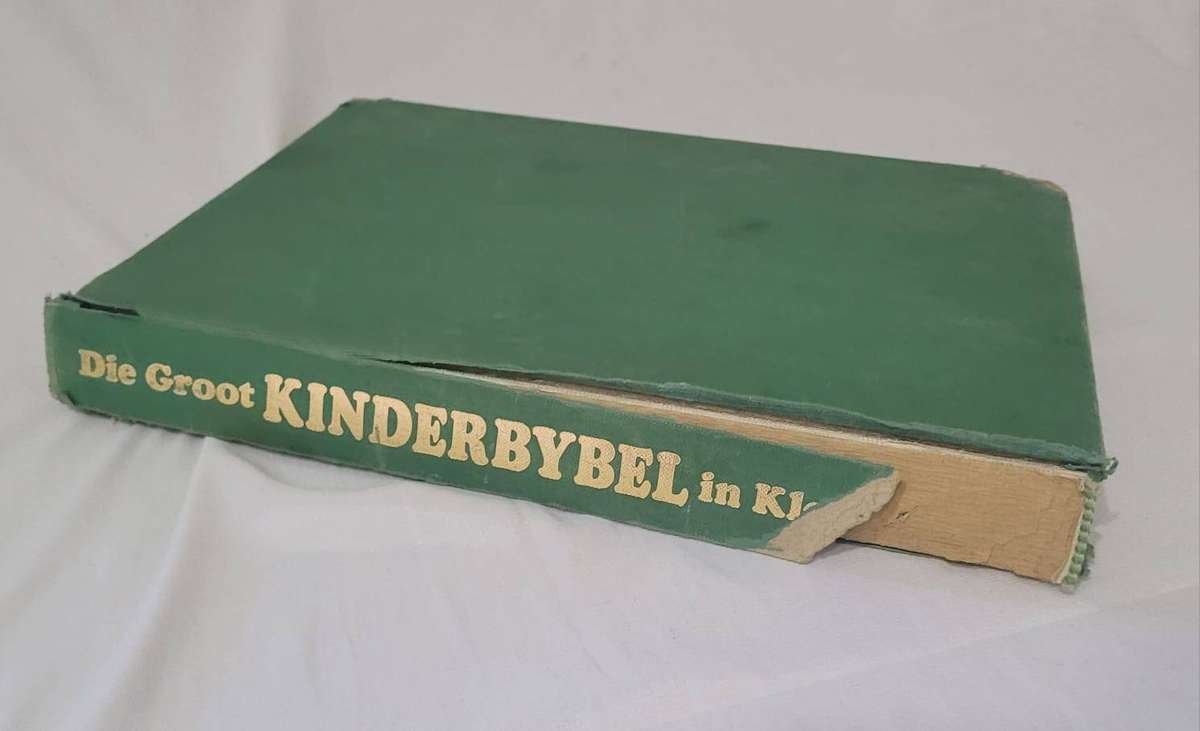 Die Groot Kinderbybel in Kleur  Eerste Druk 1977  Christelike Uitgewersmaatskappy