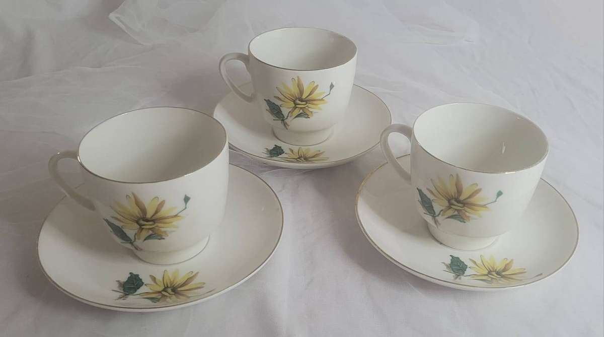 Constantia Fine China RSA Vintage Tea Cups & Saucers x3  Sunflower Pattern