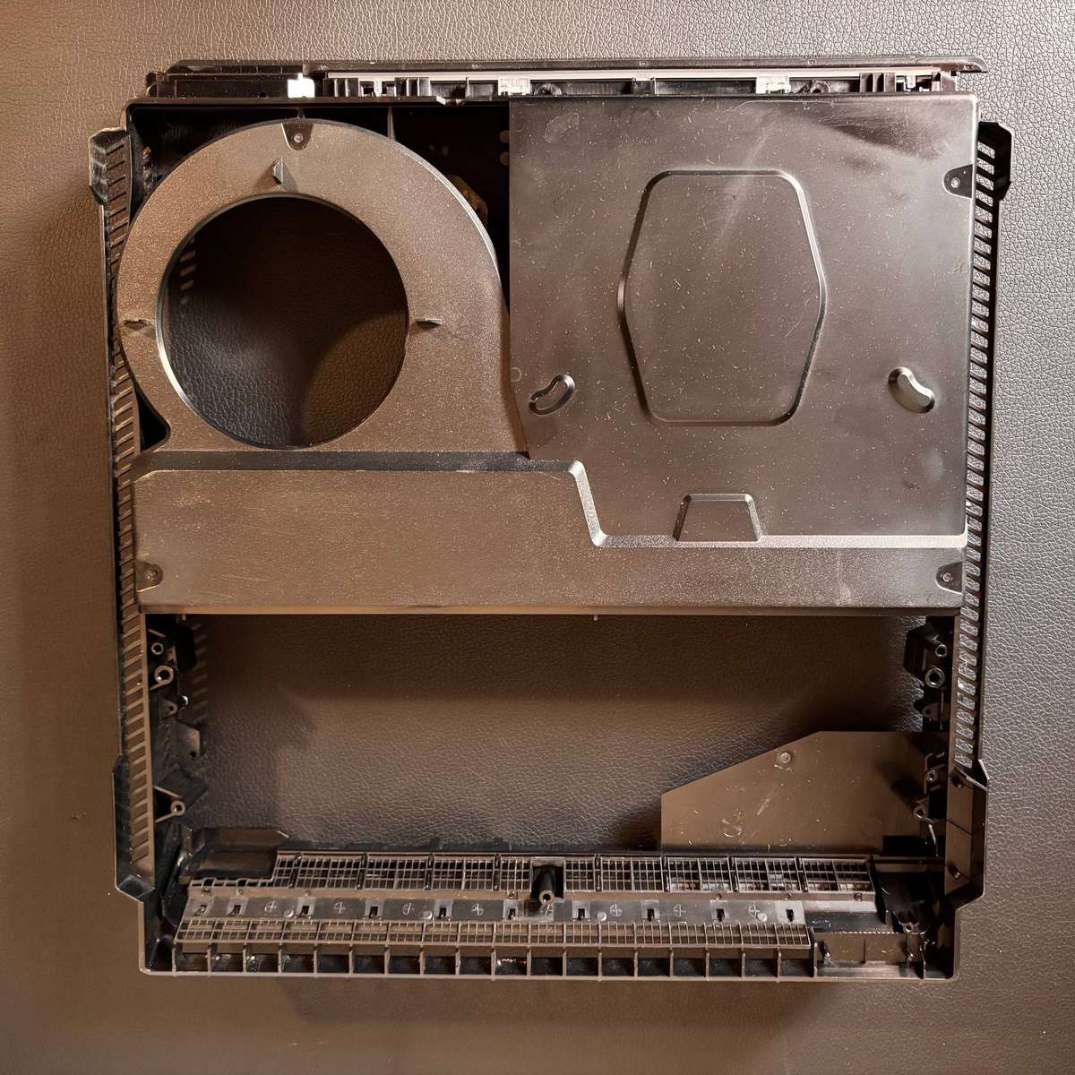 Playstation 4 PS4 Pro Gen 2 Plaatic Midframe Housing Chassis