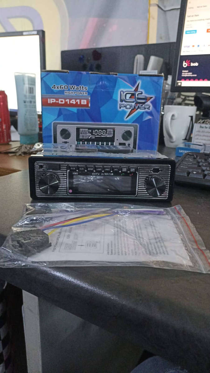 Ice Power IP-D141B Car MP3 Player