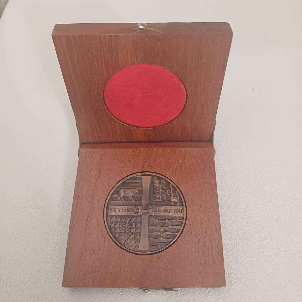 Rhodesian Independence Bronze Coin in wooden Box - 11 Nov 1965