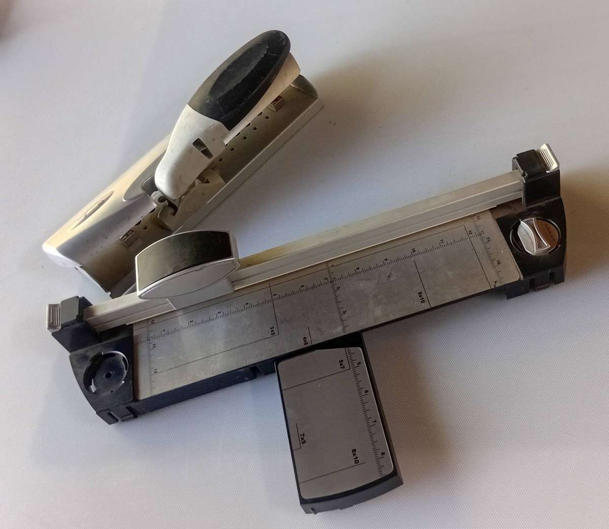 A4 Guillotine and Desk Top Punch