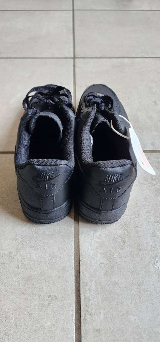 Nike Air Force 1 '07 Low Size UK 7 Triple Black