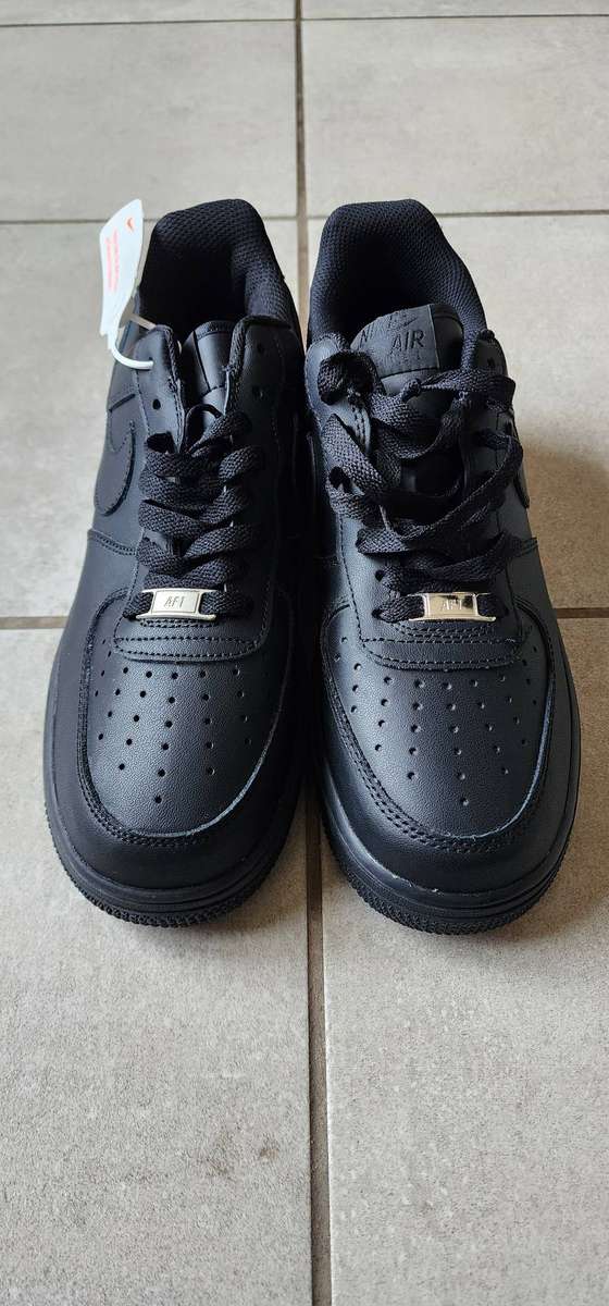 Nike Air Force 1 '07 Low Size UK 7 Triple Black