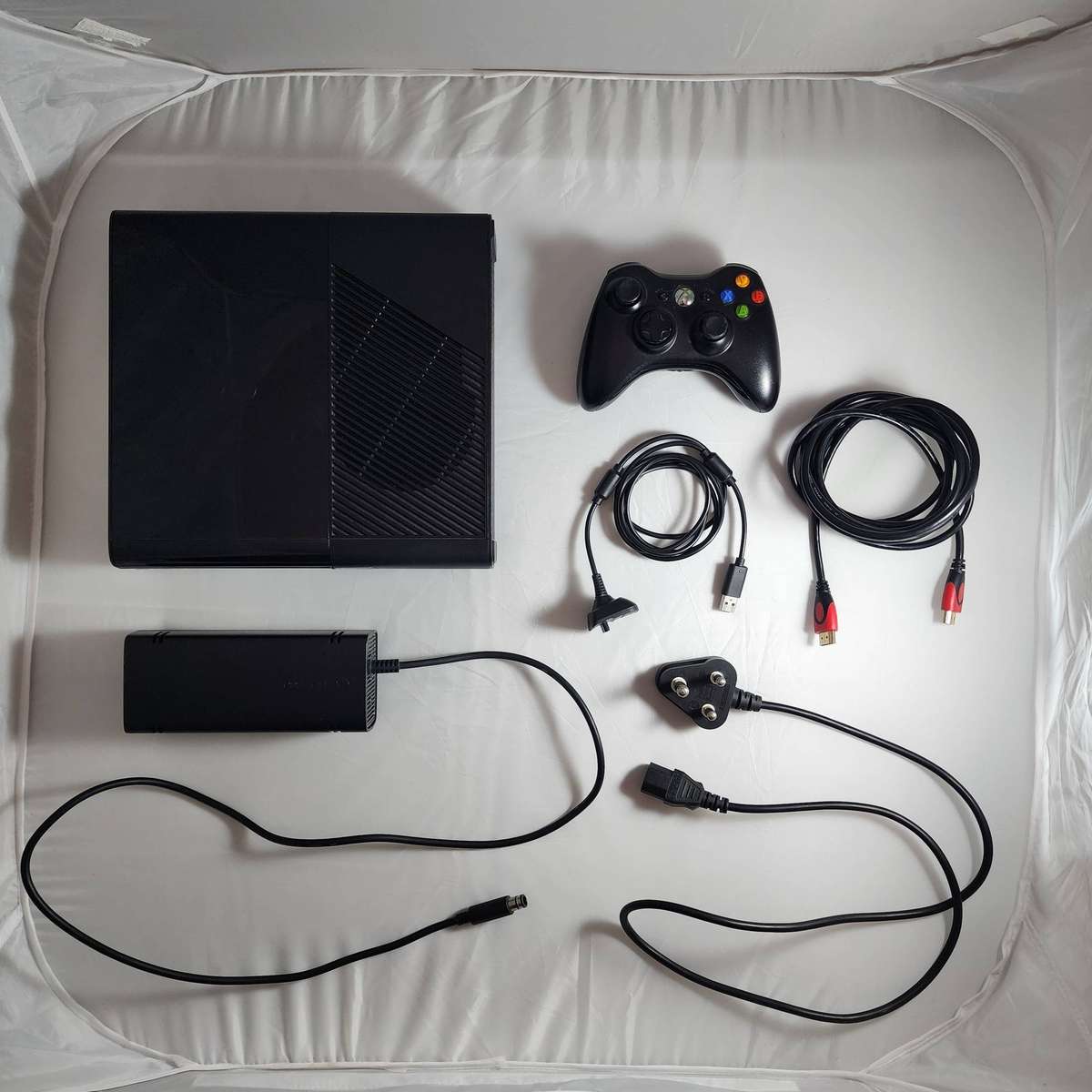 Xbox 360 500GB Console with Controller & Cables - Black