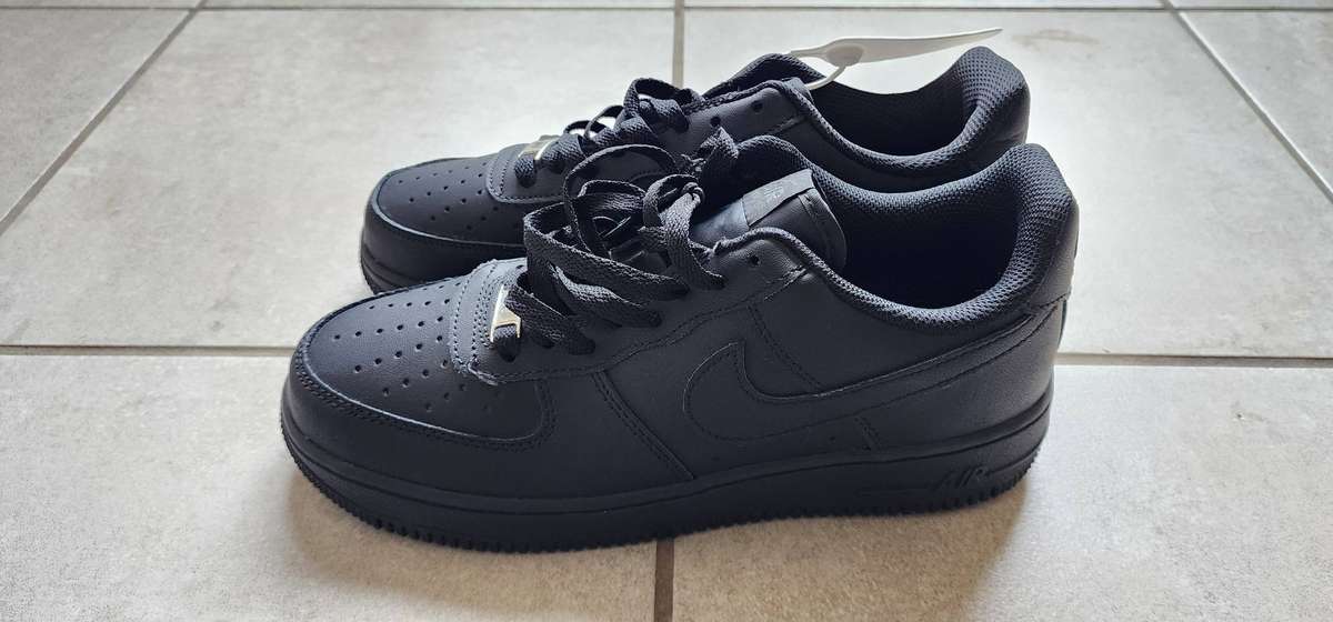 Nike Air Force 1 '07 Low Size UK 7 Triple Black