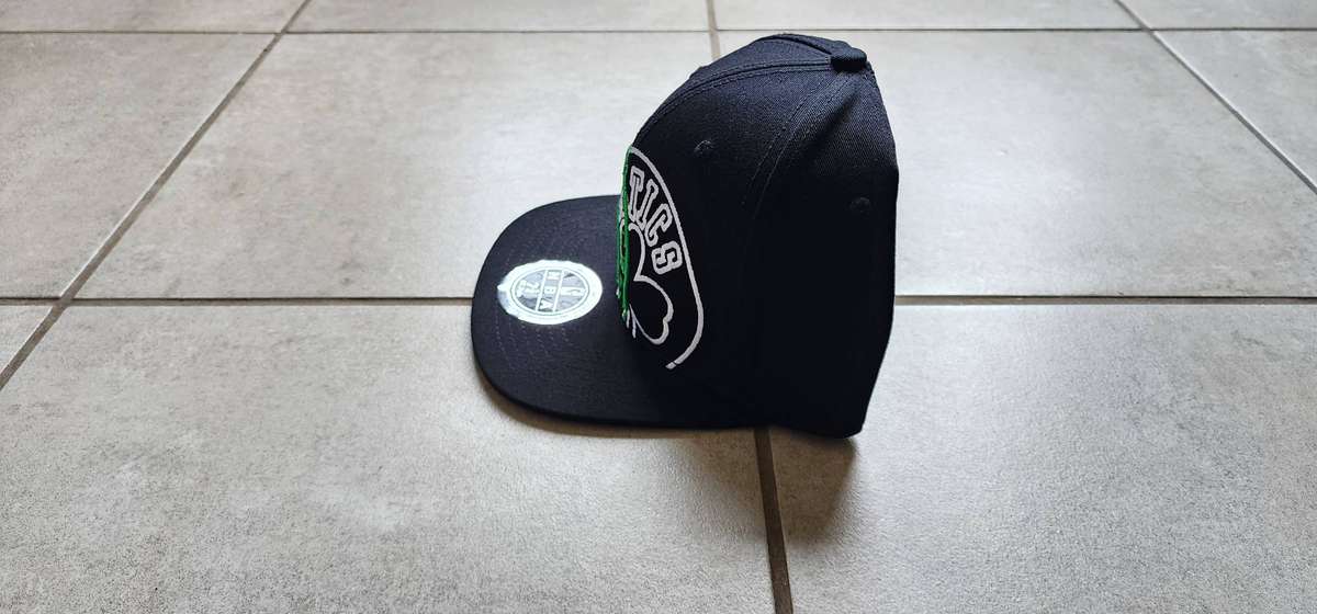 Fitted Cap Boston Celtics NBA Hardwood Classics Hat Size 7 1/4 Black Green White