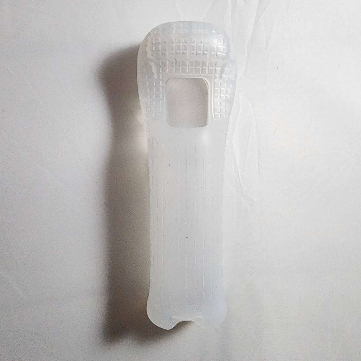 Nintendo Wii Remote & Nunchuk Set with Transparent Silicone Sleeve - White