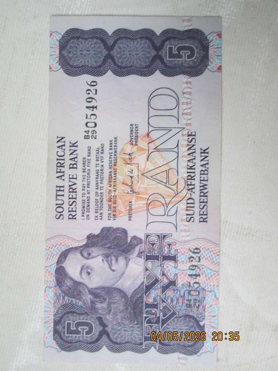 Vintage R5 Note-B4  054926 In Extremely good condition ( Not Legal tender)