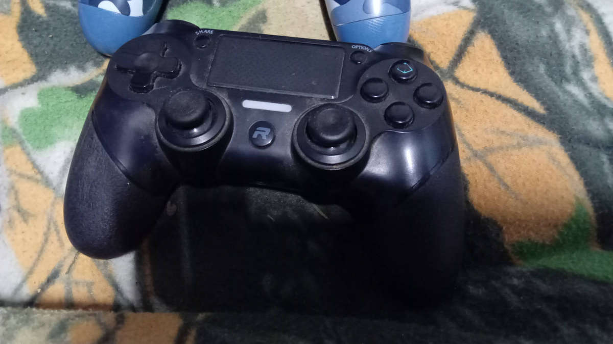 Playstation 4 slim