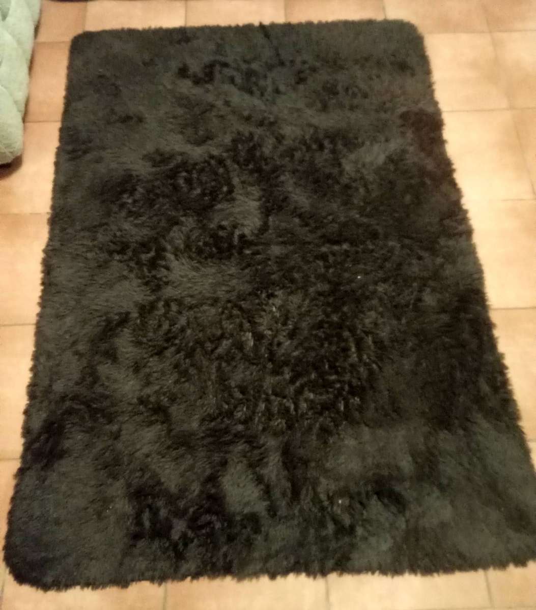 Fluffy carpet