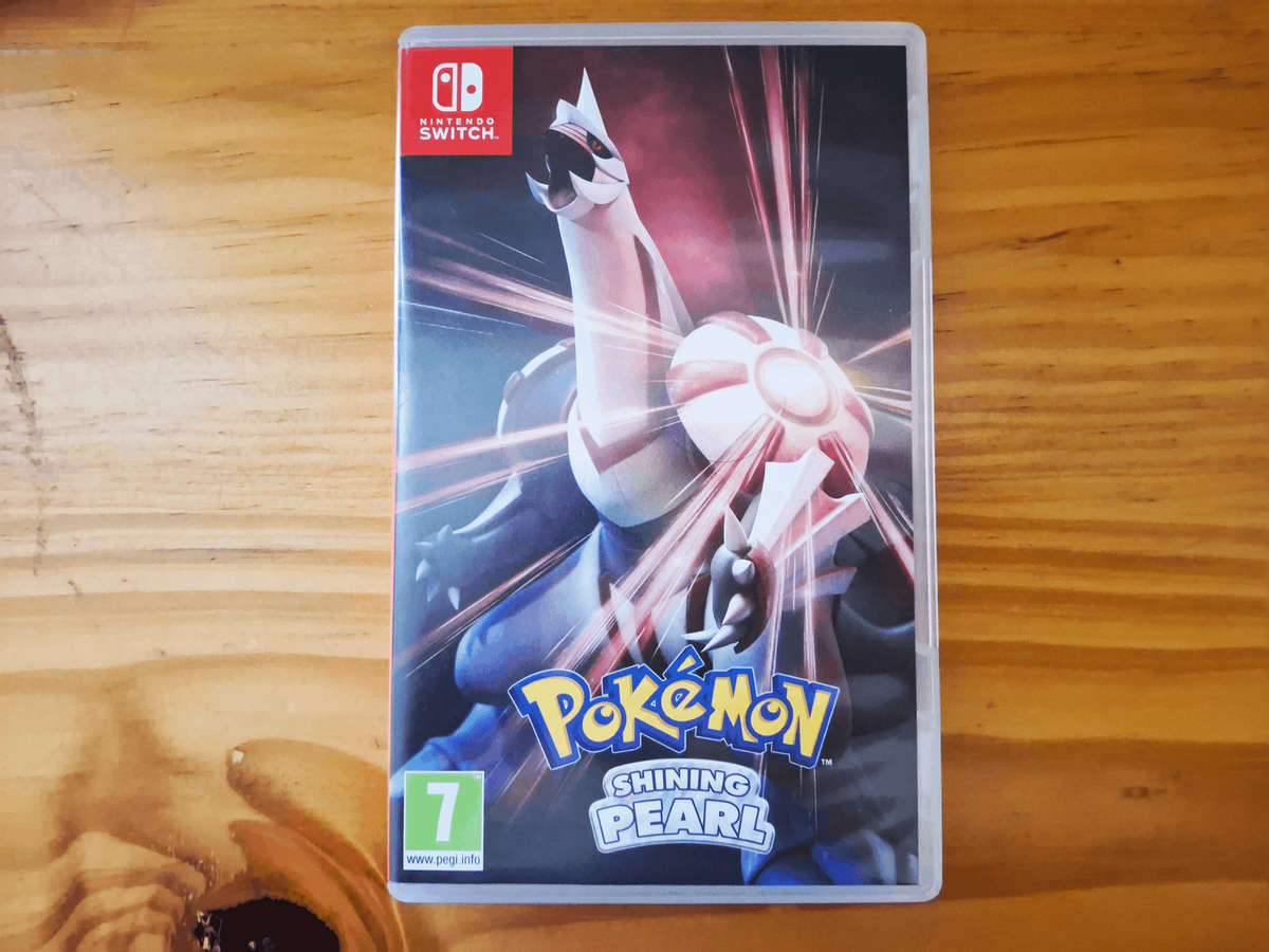 Pokémon Shining Pearl  Complete with Case & Manual