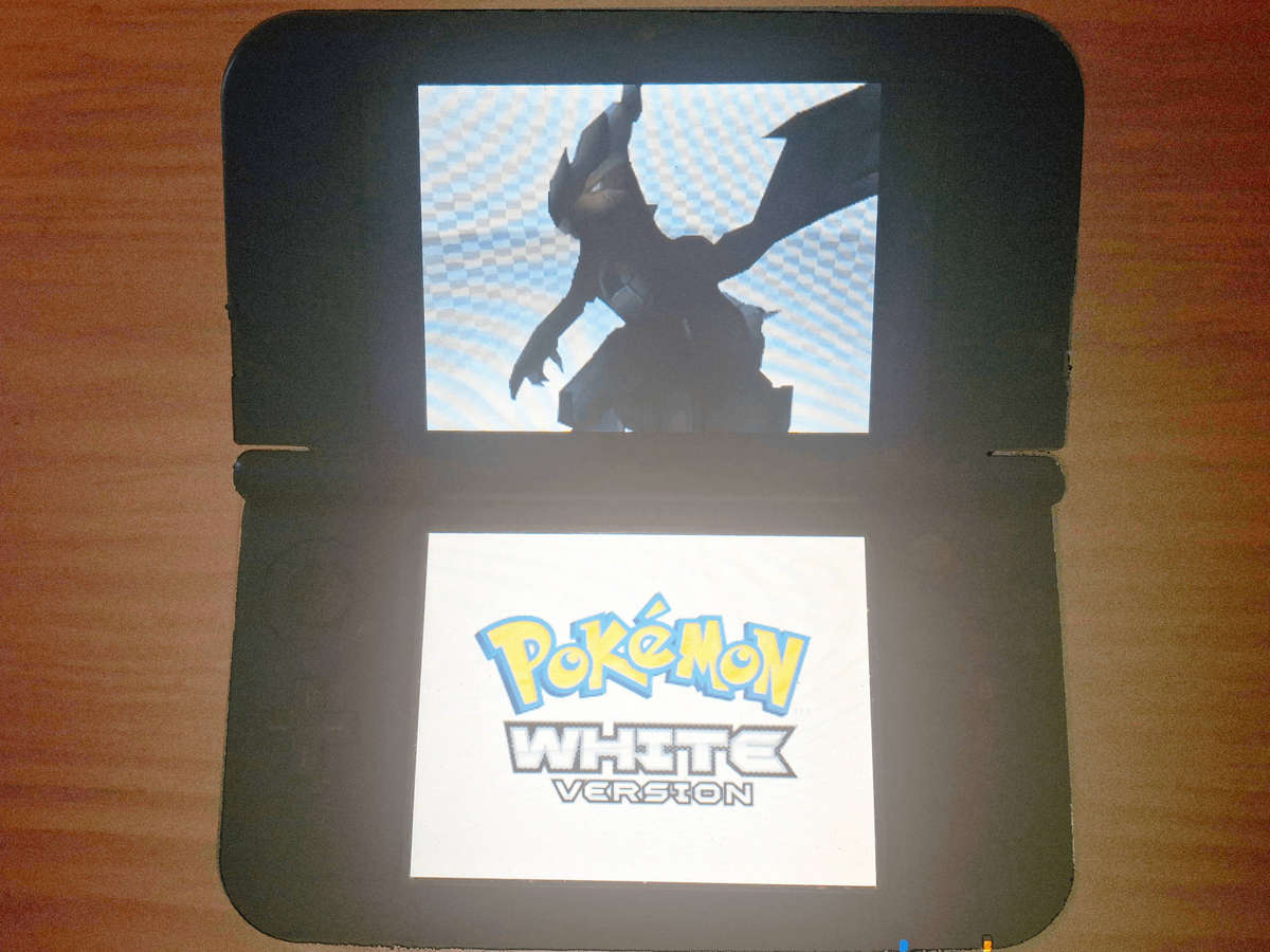 Pokémon White Nintendo DS Authentic Cartridge With Case (No Manuals)
