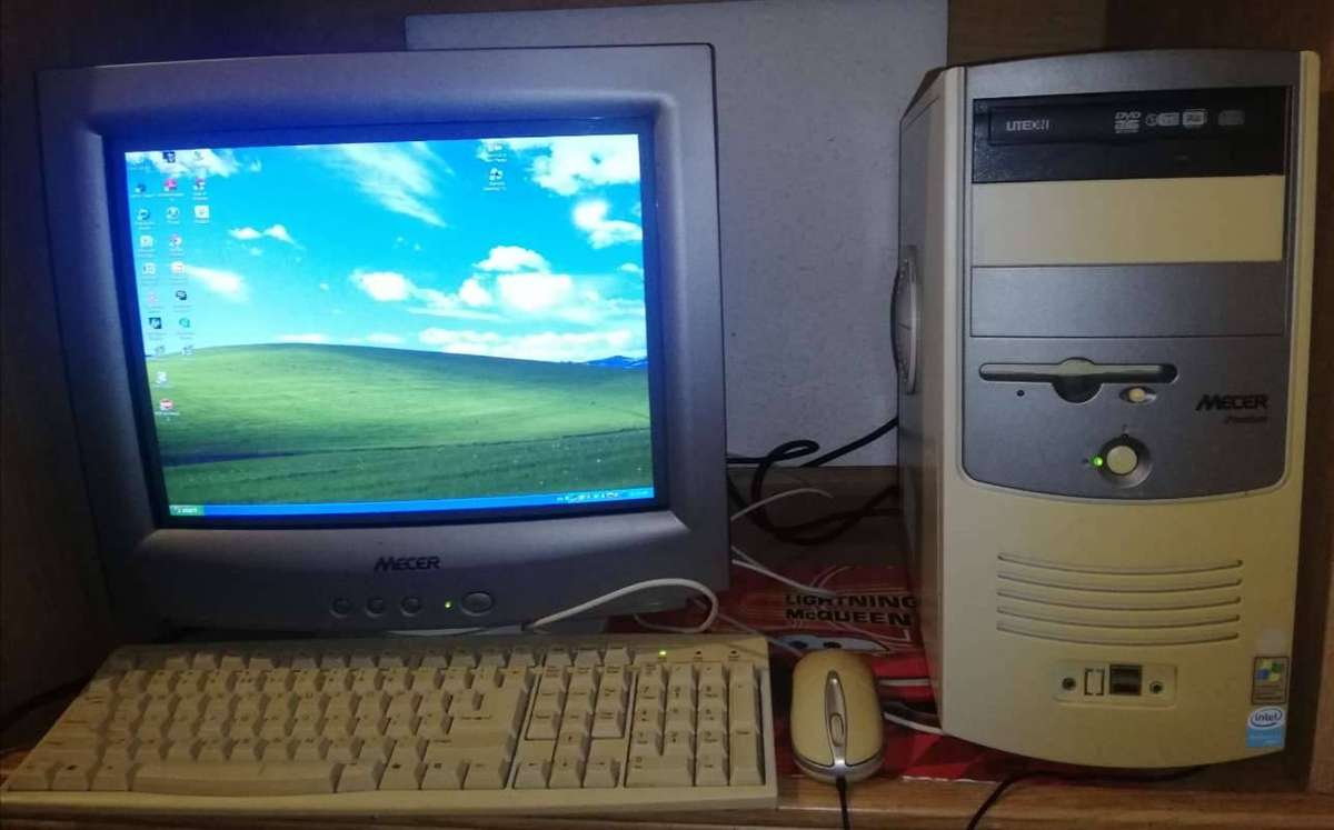 Mecer Pentium 4 3.00GHz Desktop PC with 1GB RAM, Windows XP, Vintage Bundle