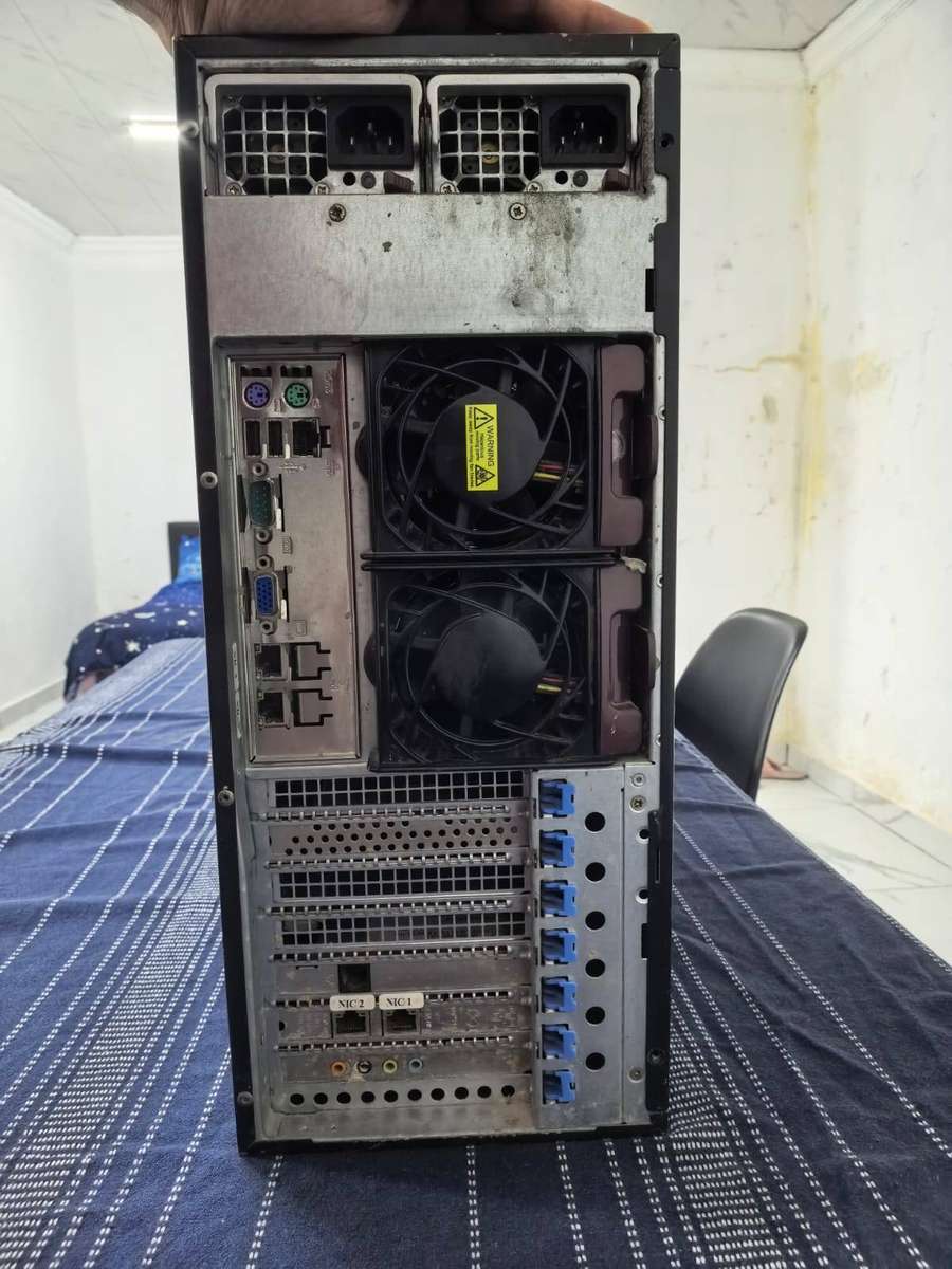 Supermicro 8 bay tower server with hdds