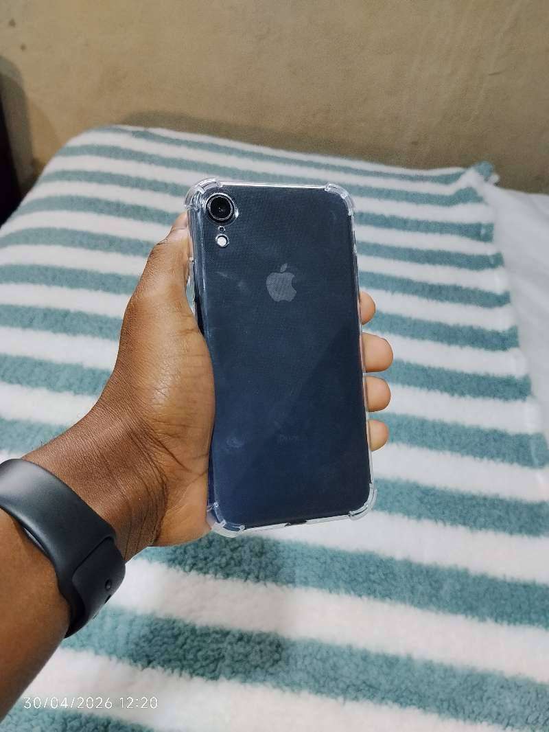 iPhone XR - 128gb