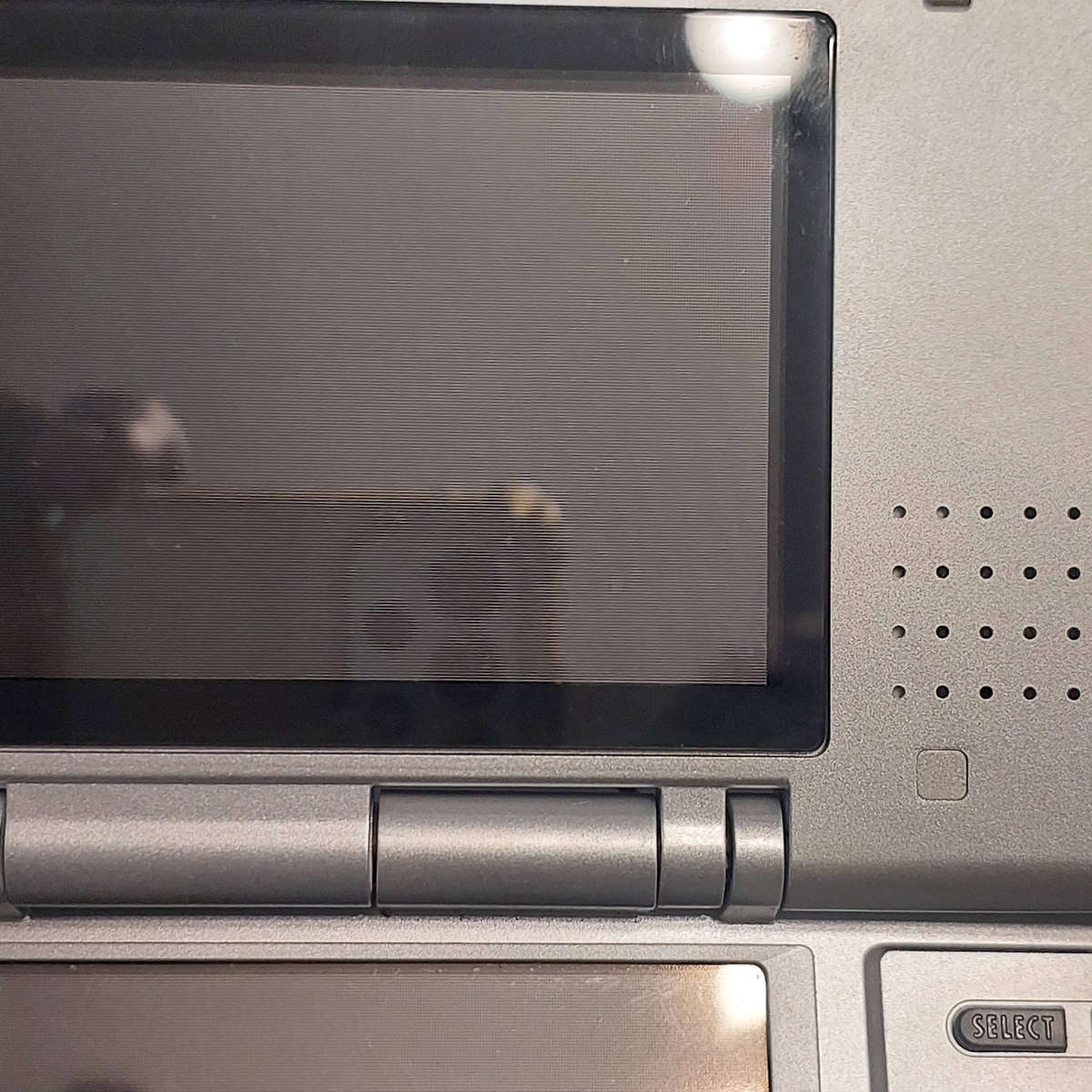 Nintendo ds Original Platnium + Metroid Prime Hunters cartridge only (both untested)