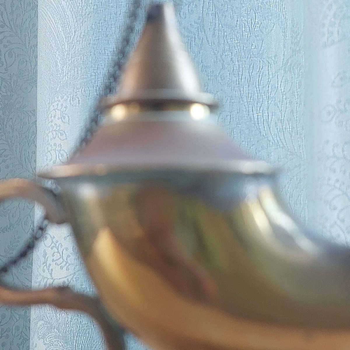 Brass Aladdin Style Lamp (Height 12cm)