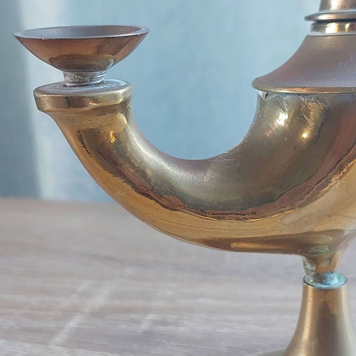 Brass Aladdin Style Lamp (Height 12cm)