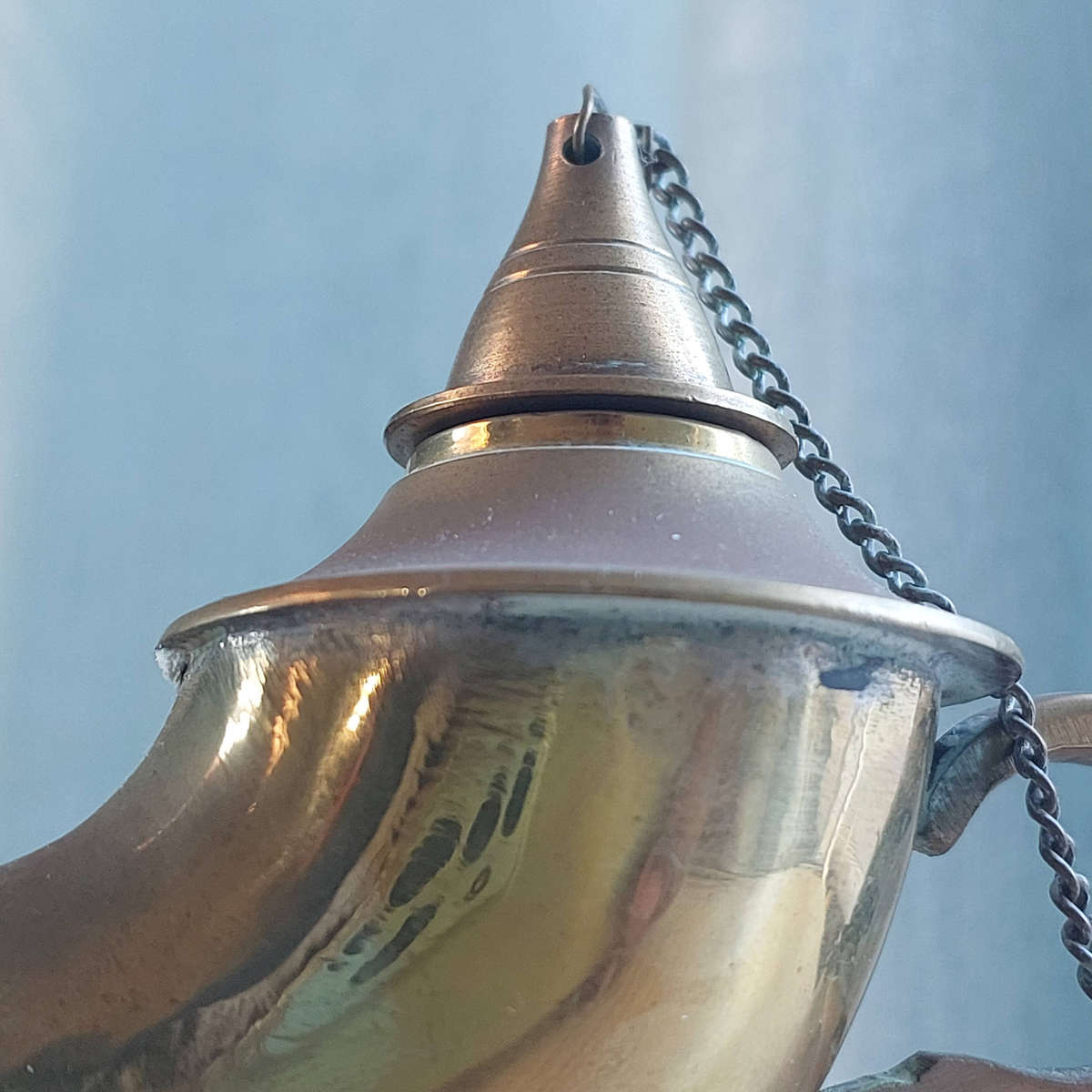 Brass Aladdin Style Lamp (Height 12cm)