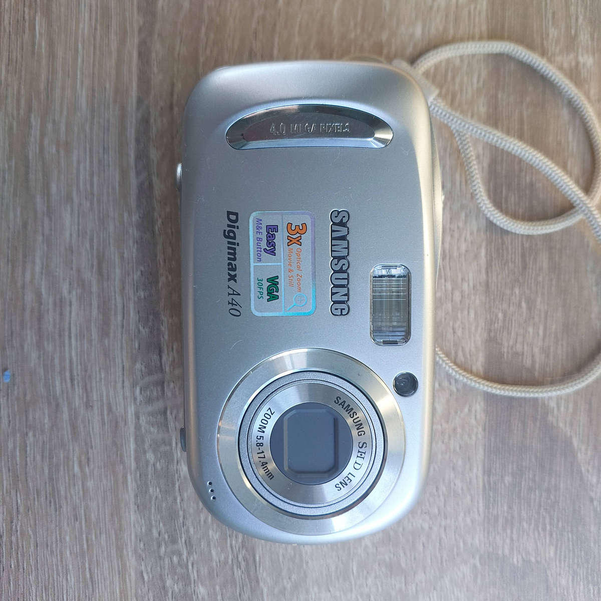 Samsung Digimax A40 (Working/Very Good Physical Condition)