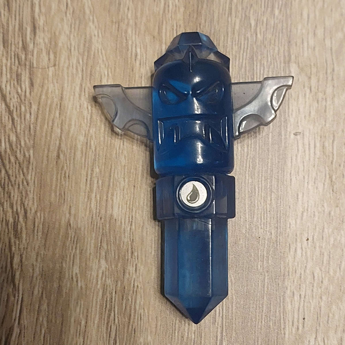 Skylanders Trap Team - Dark Hanstand Trap (Rare) and Water Tiki Trap