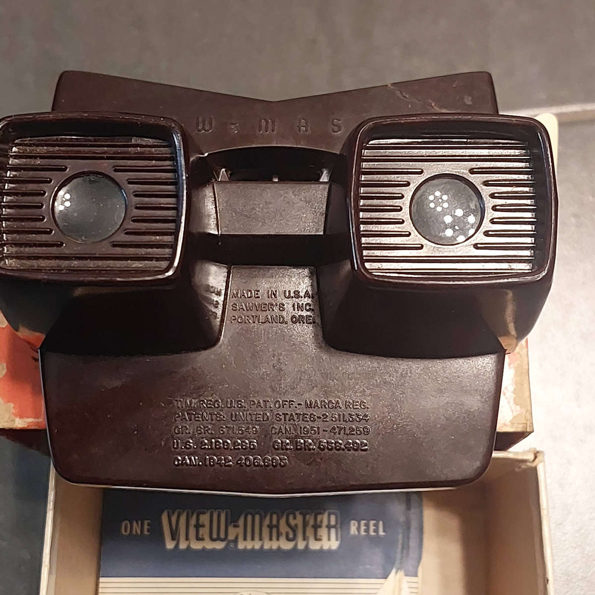 View-Master 3-Dimension Viewer + 9 Reels(Brackets is working)