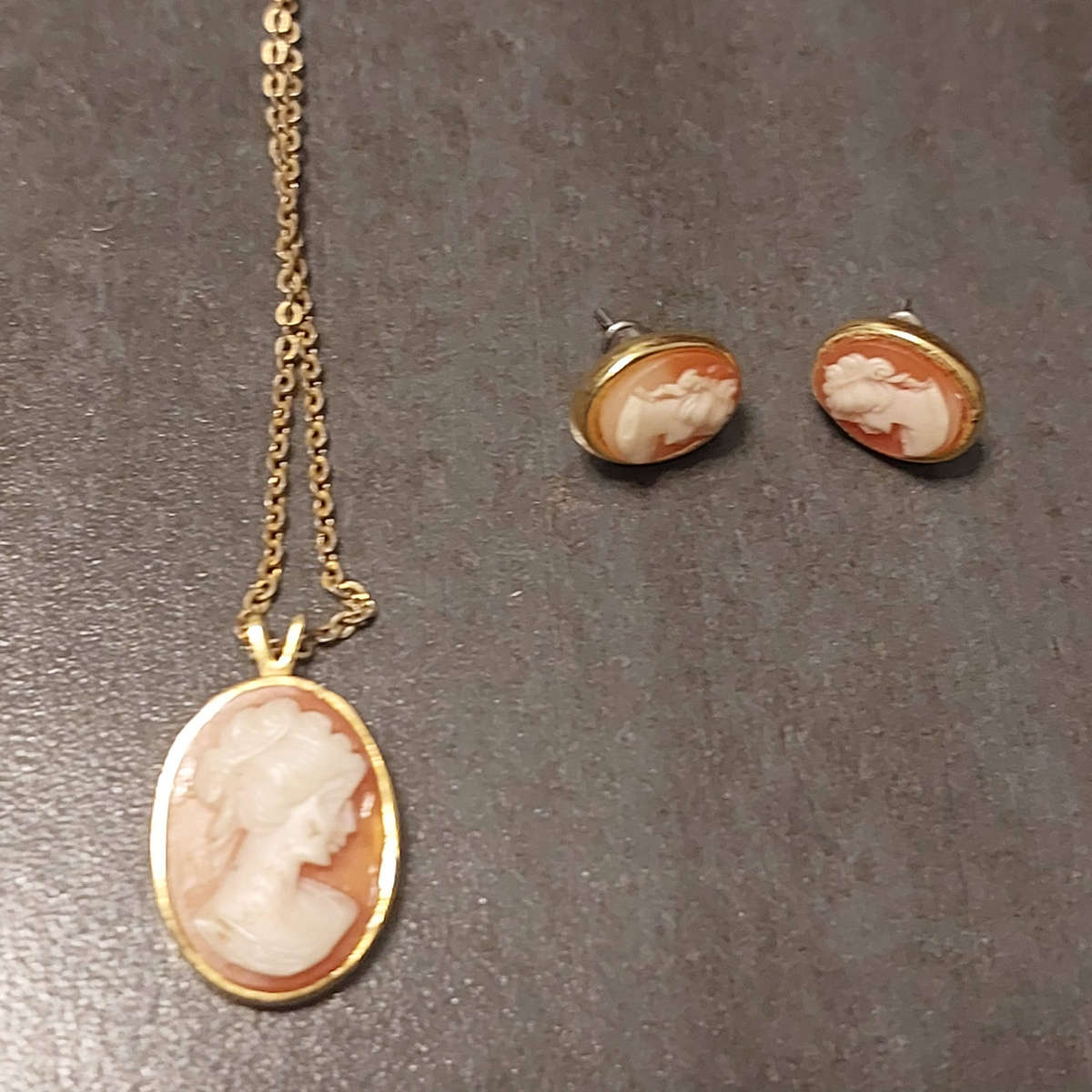 Cameo Jewlery Set (Not Gold or Sterling Silver)