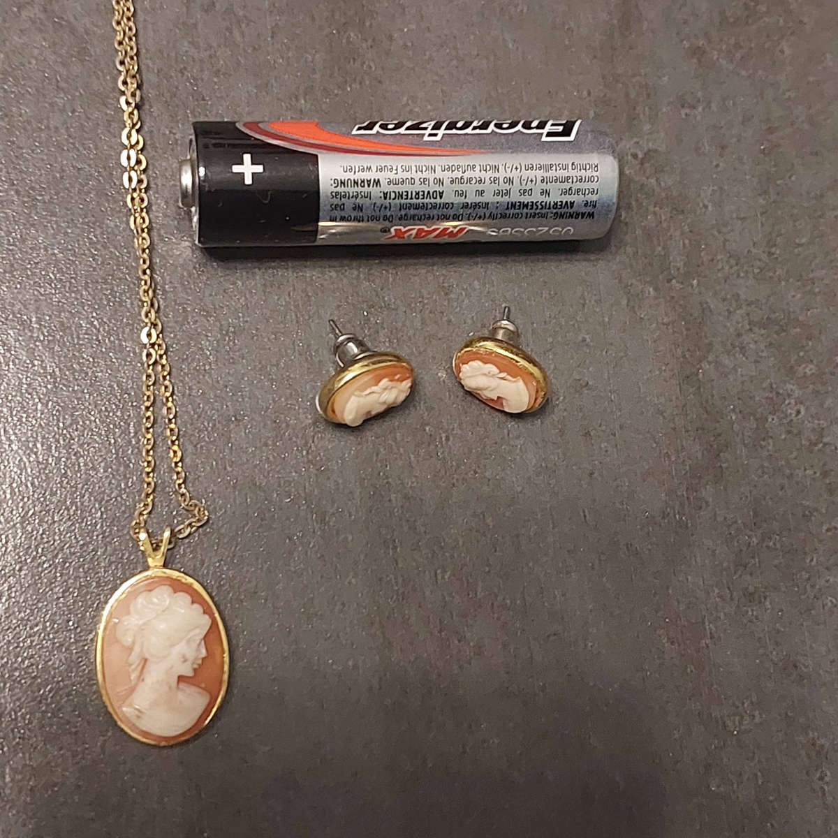 Cameo Jewlery Set (Not Gold or Sterling Silver)