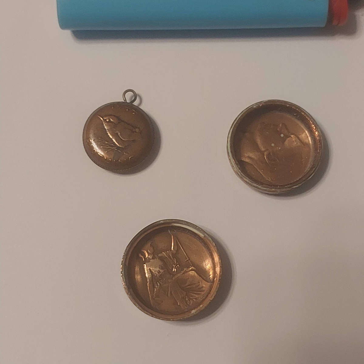 Snuff box and small pendant made from old coins