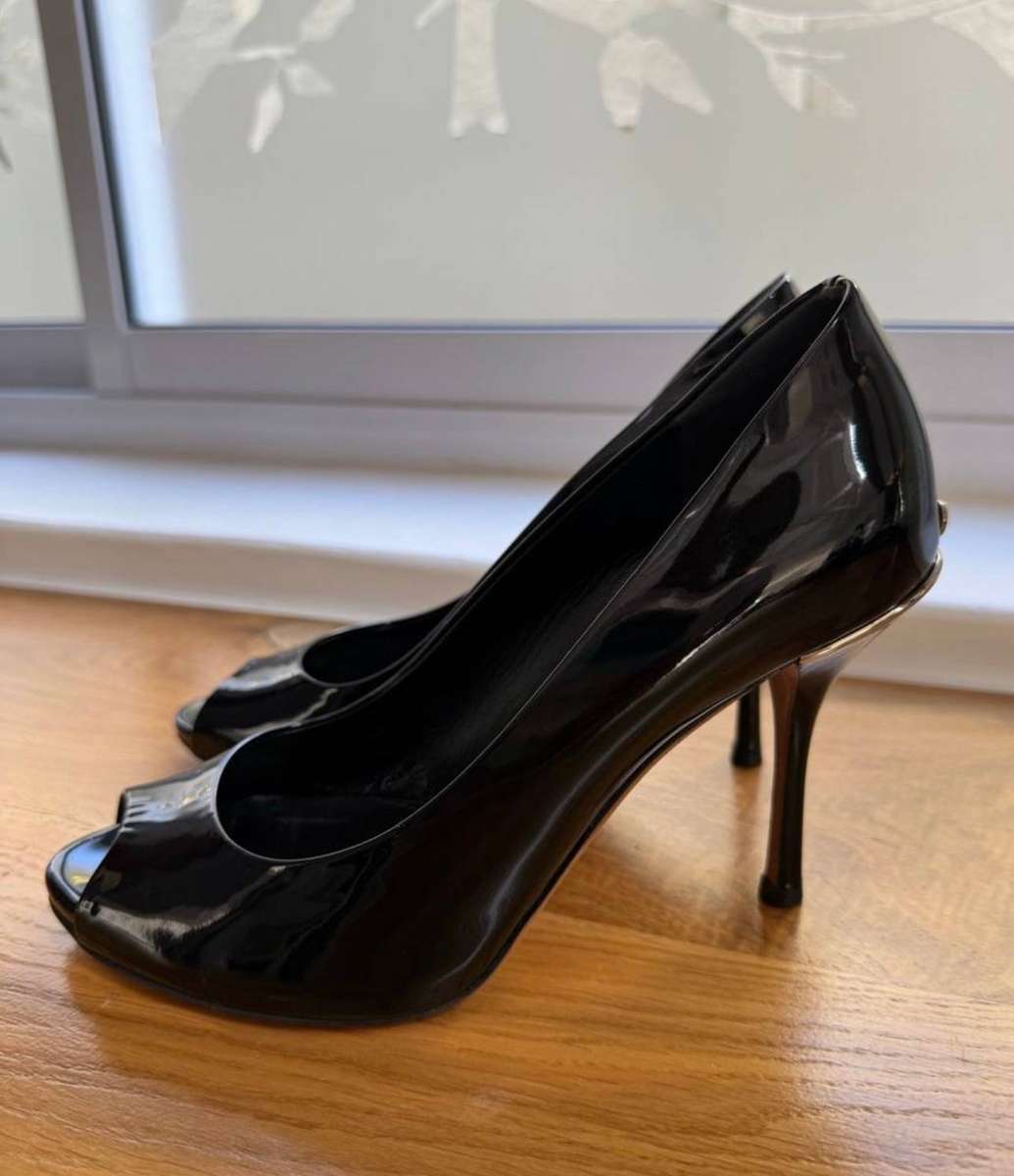Gucci size 3 heels - Secondhand